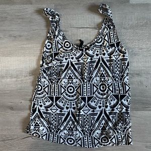 black and white super comfy tank top!